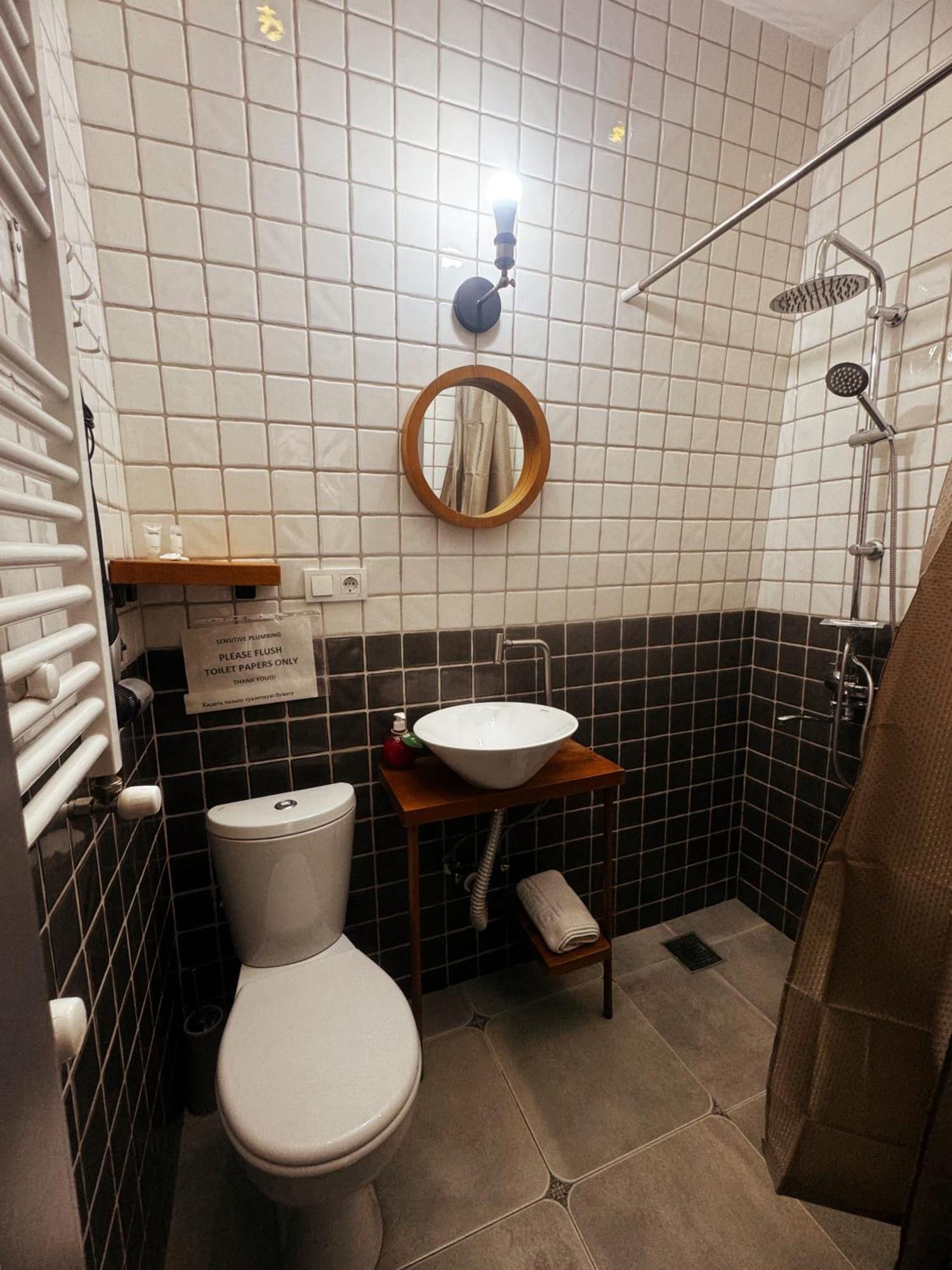 Hotel Classic Corner Tbilisi Esterno foto