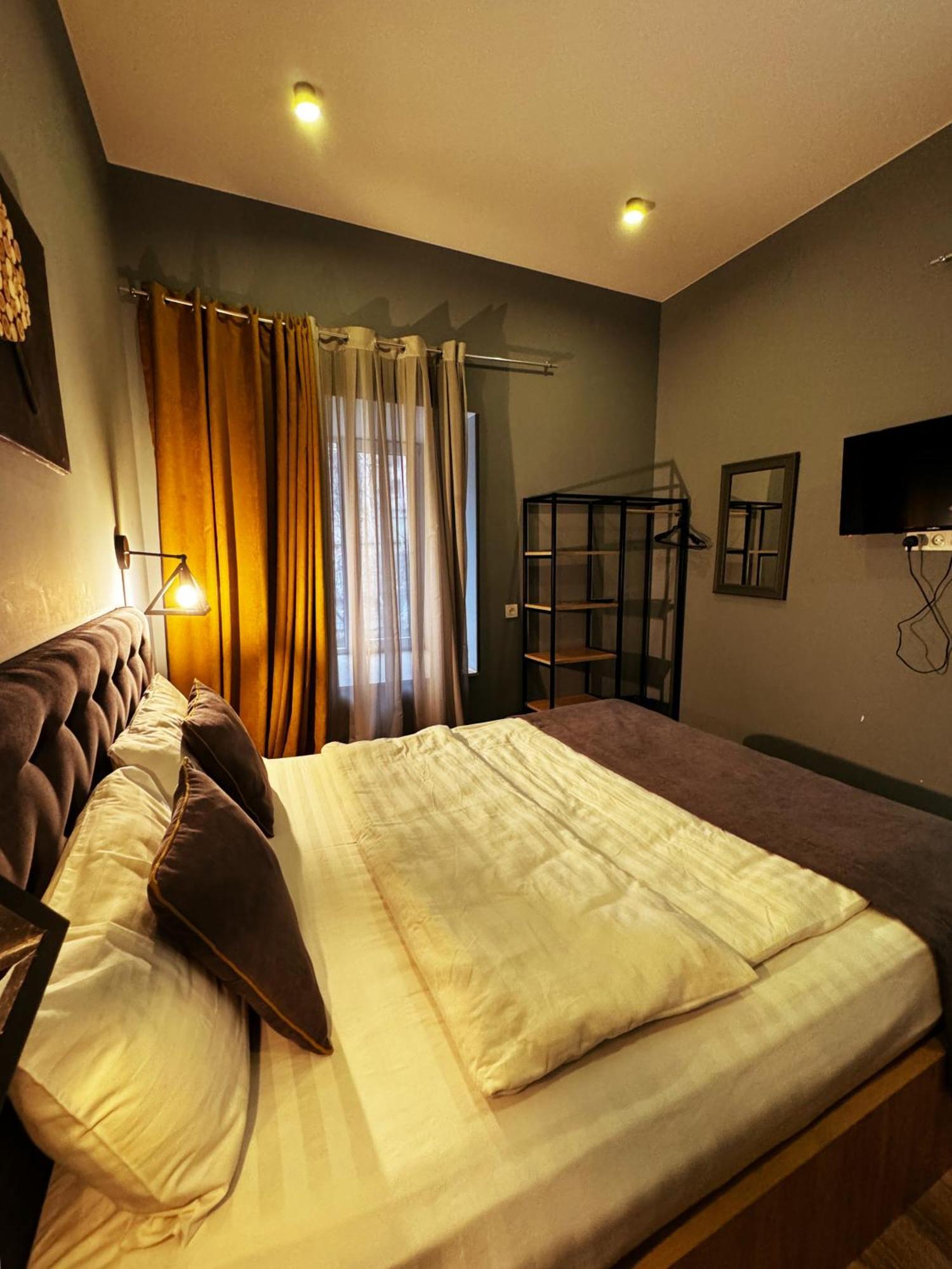 Hotel Classic Corner Tbilisi Esterno foto